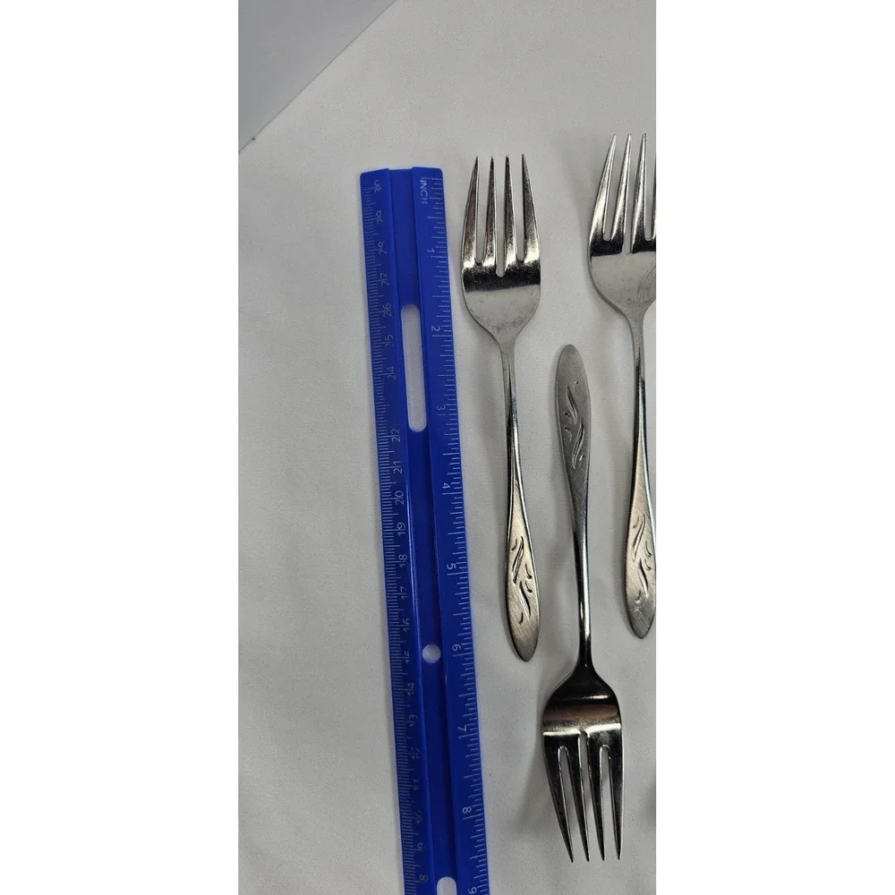Oneida Ember Glow Stainless Steel Salad Forks Set of 8 Floral Flatware